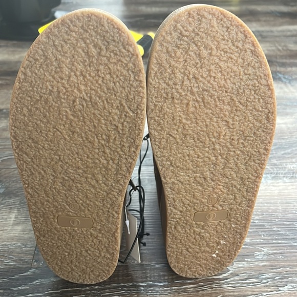 NWT Women’s Ankle Platform Boot - 8 1/2 - Picture 7 of 7